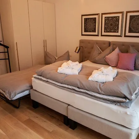 Lifestyle - Mainstation Apartment