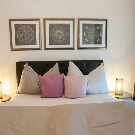 Lifestyle - Mainstation Apartment